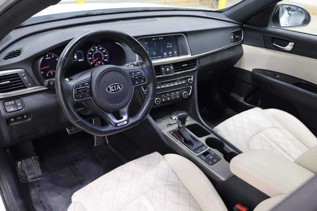 Vehicle image 19 of 41