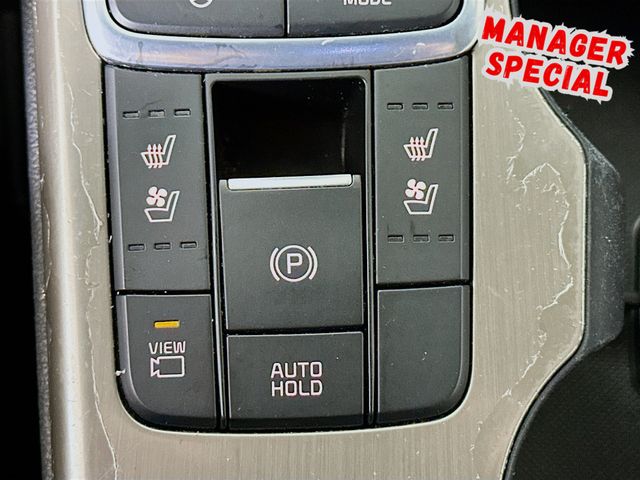 Vehicle image 31 of 36