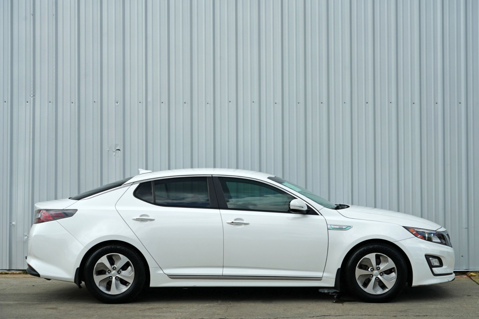 Vehicle image 7 of 48