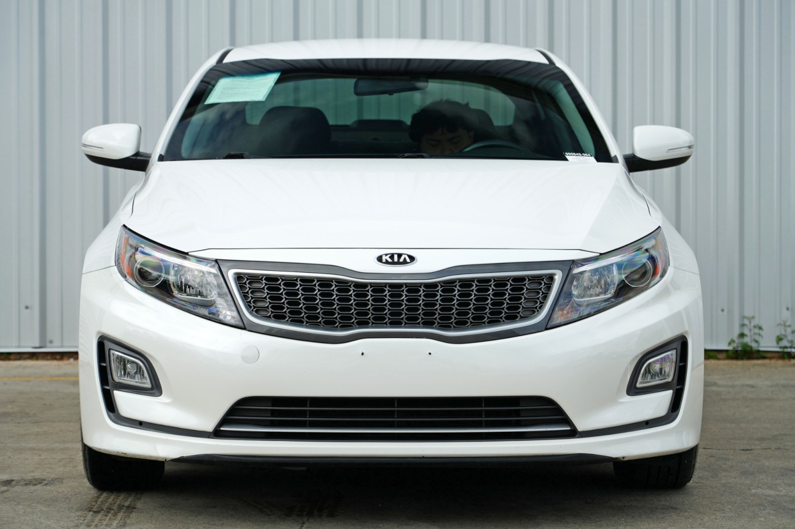 Vehicle image 4 of 48