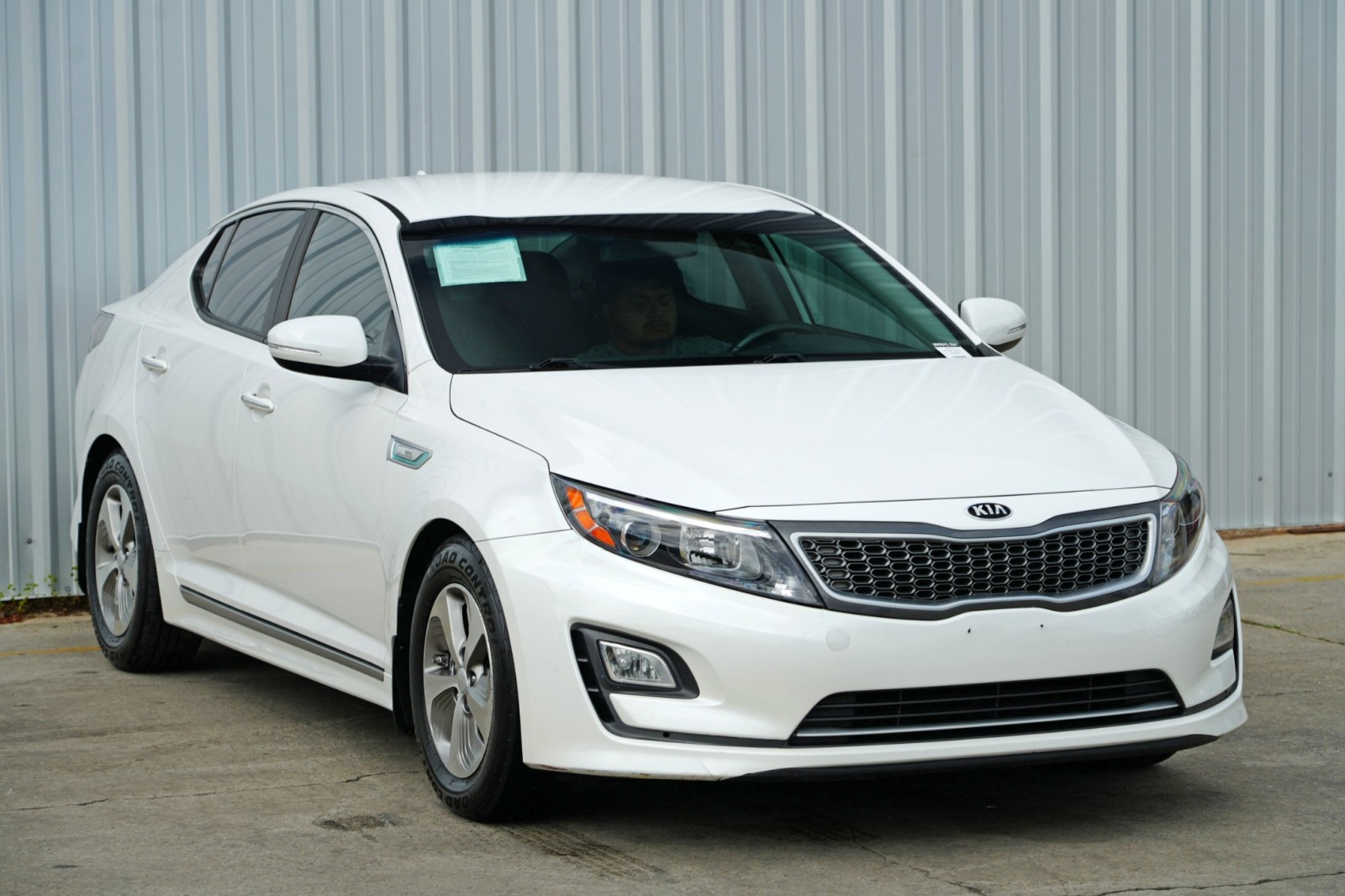Vehicle image 6 of 48