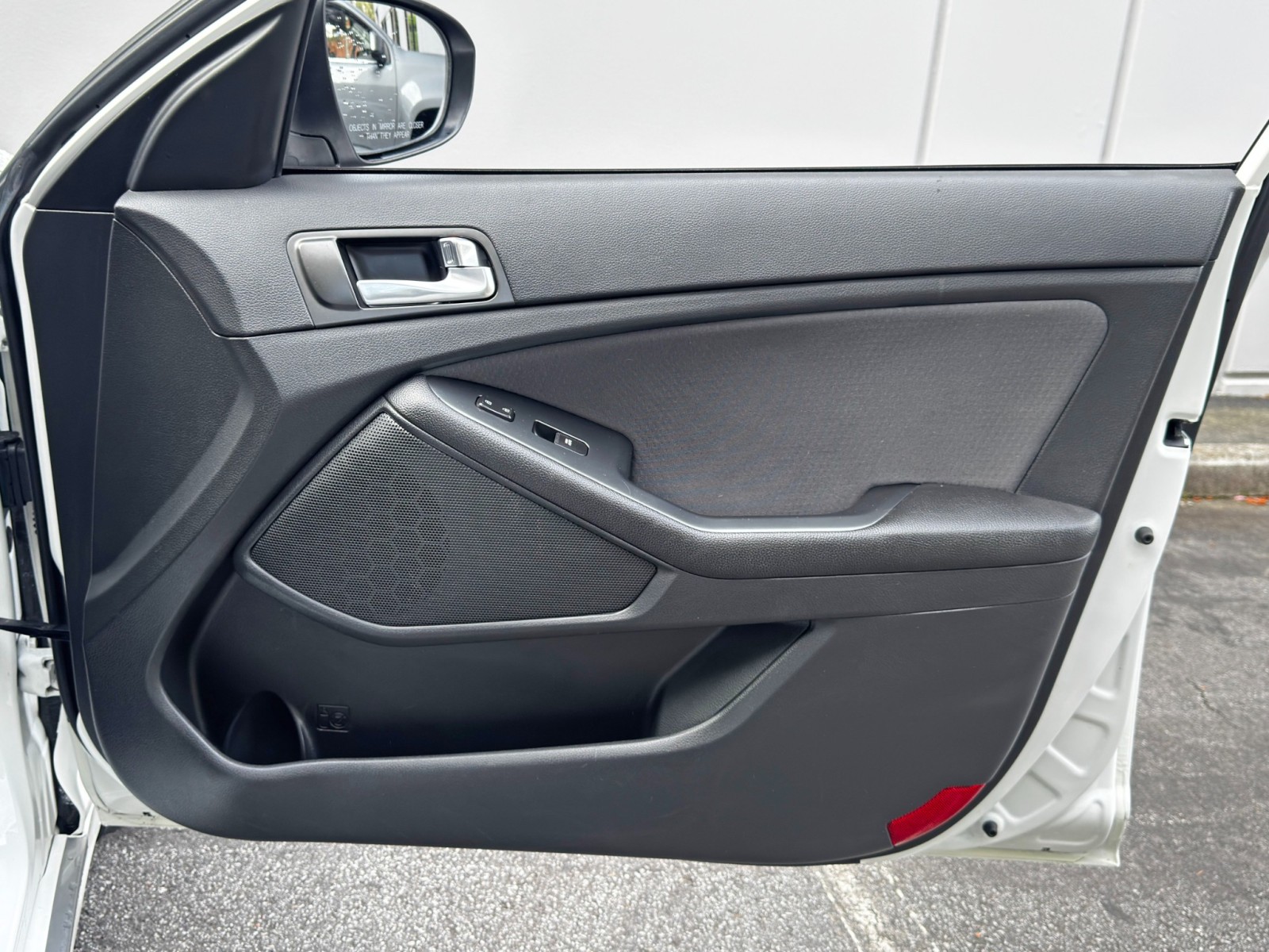 Vehicle image 45 of 48
