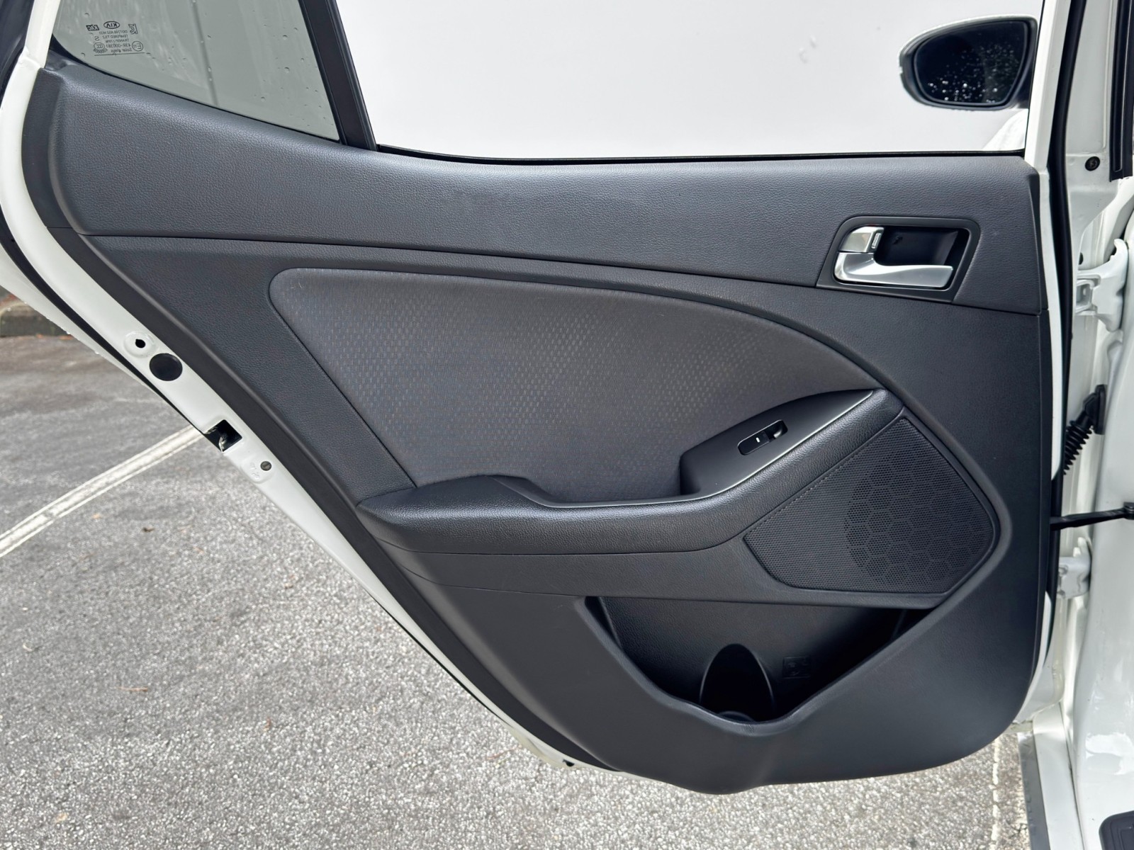 Vehicle image 44 of 48