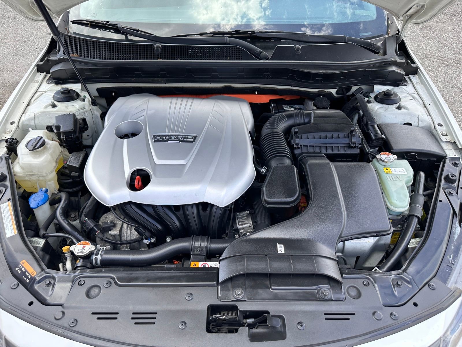 Vehicle image 19 of 21