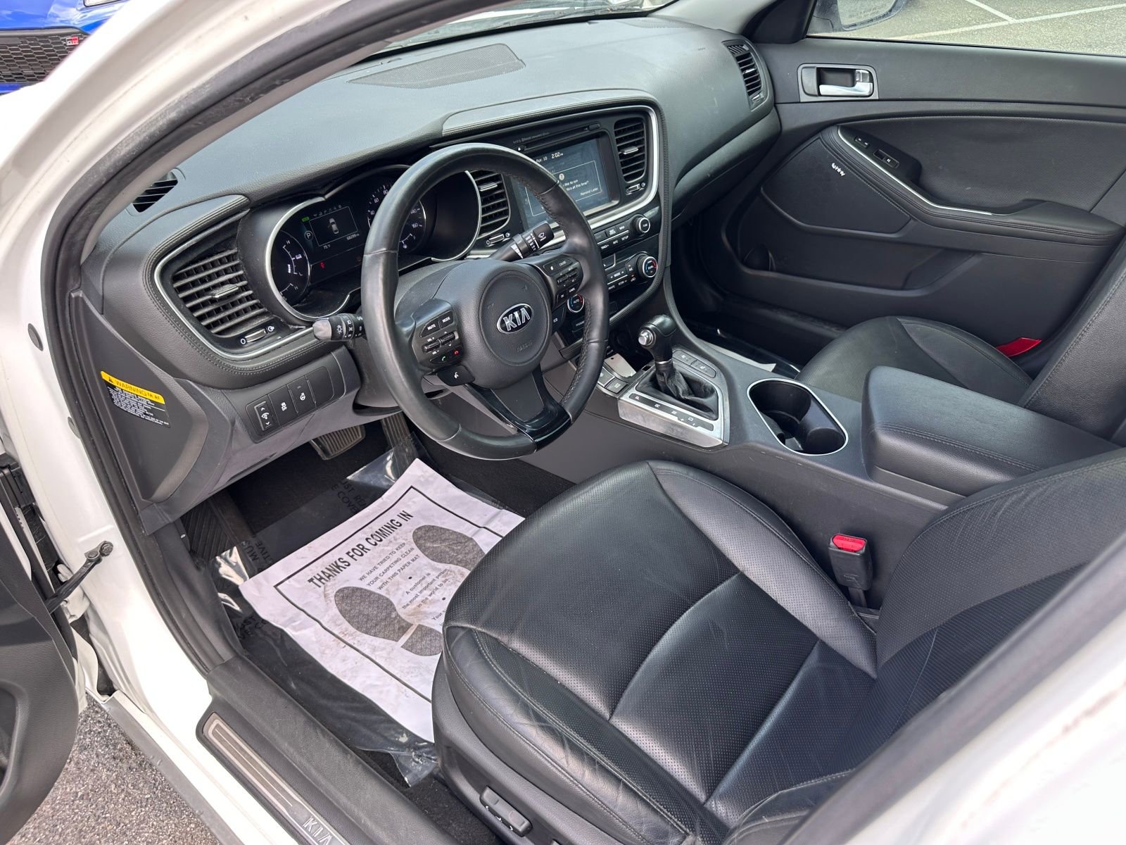 Vehicle image 10 of 21