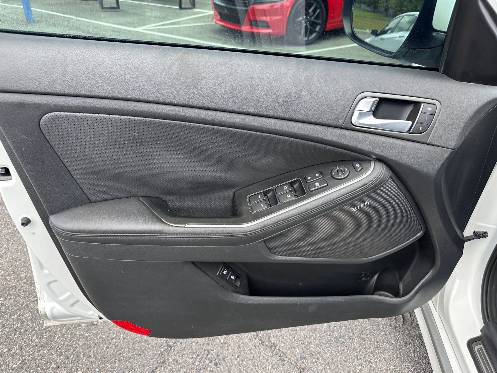 Vehicle image 9 of 21