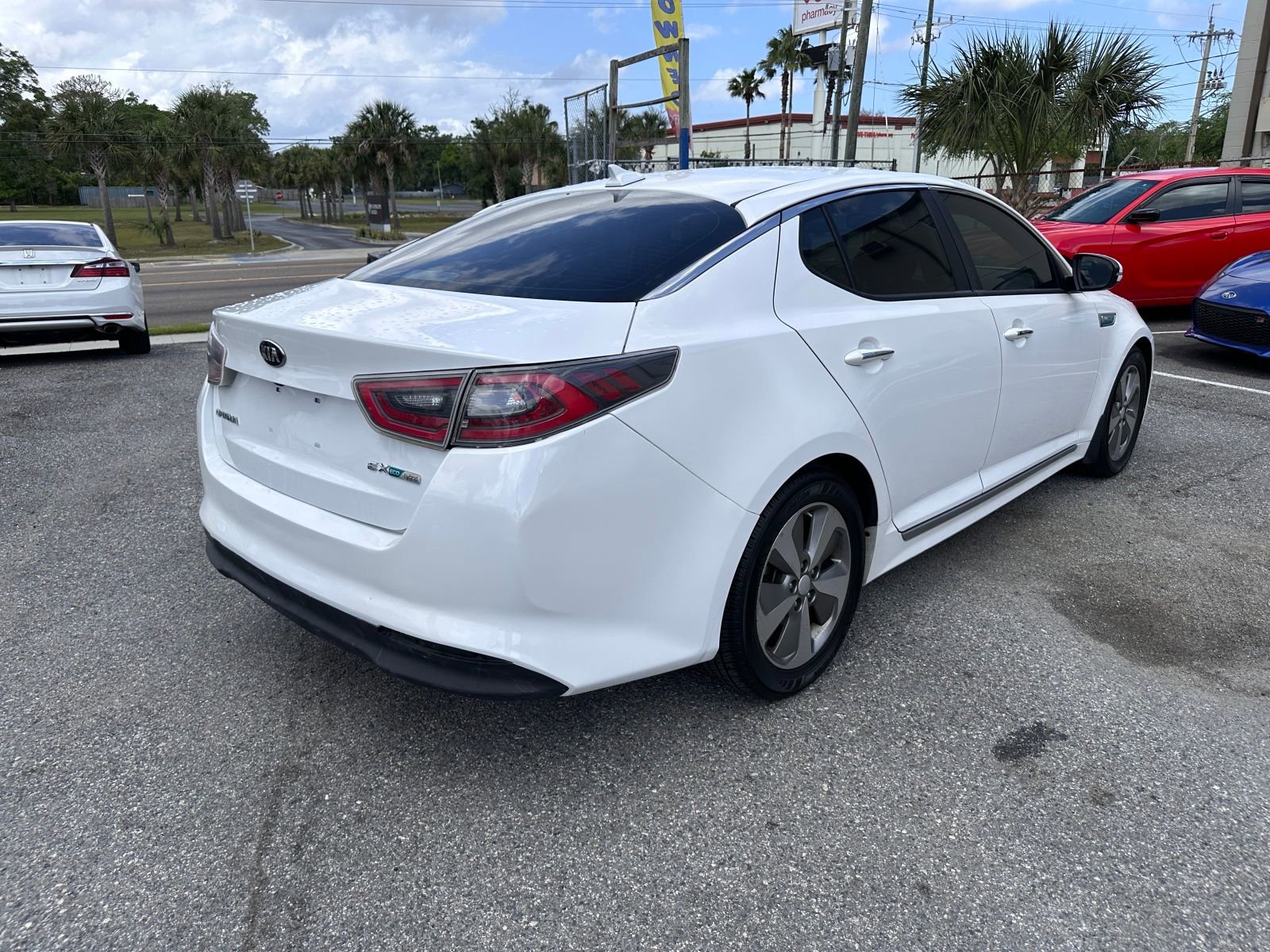 Vehicle image 5 of 21