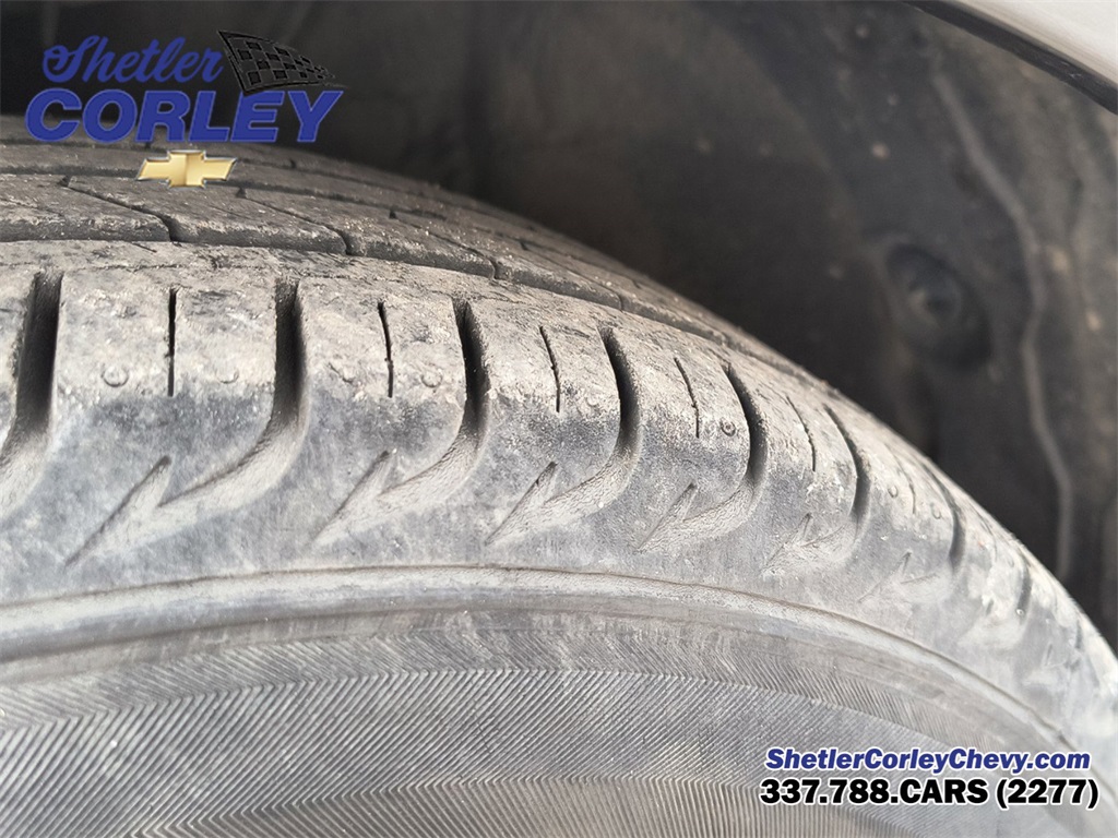 Vehicle image 11 of 25