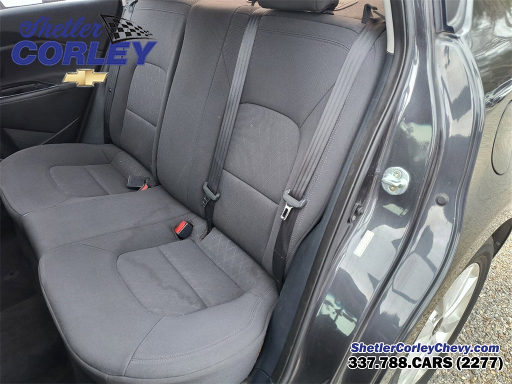 Vehicle image 23 of 25