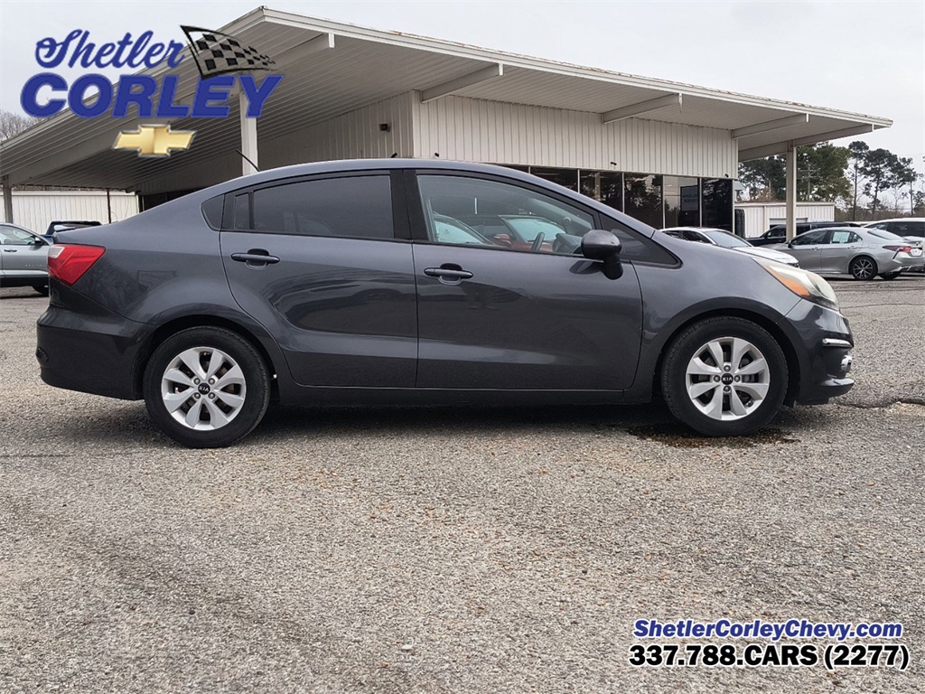 Vehicle image 7 of 25