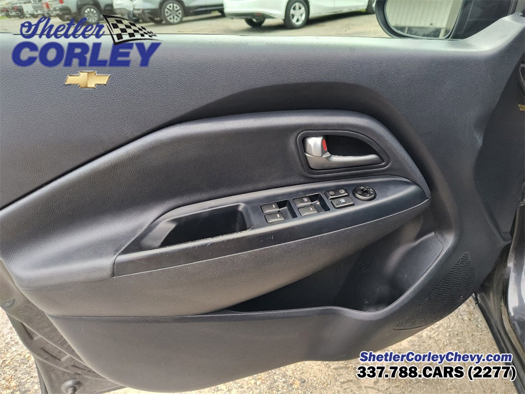 Vehicle image 13 of 25