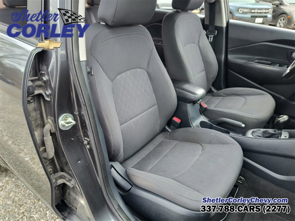 Vehicle image 20 of 25