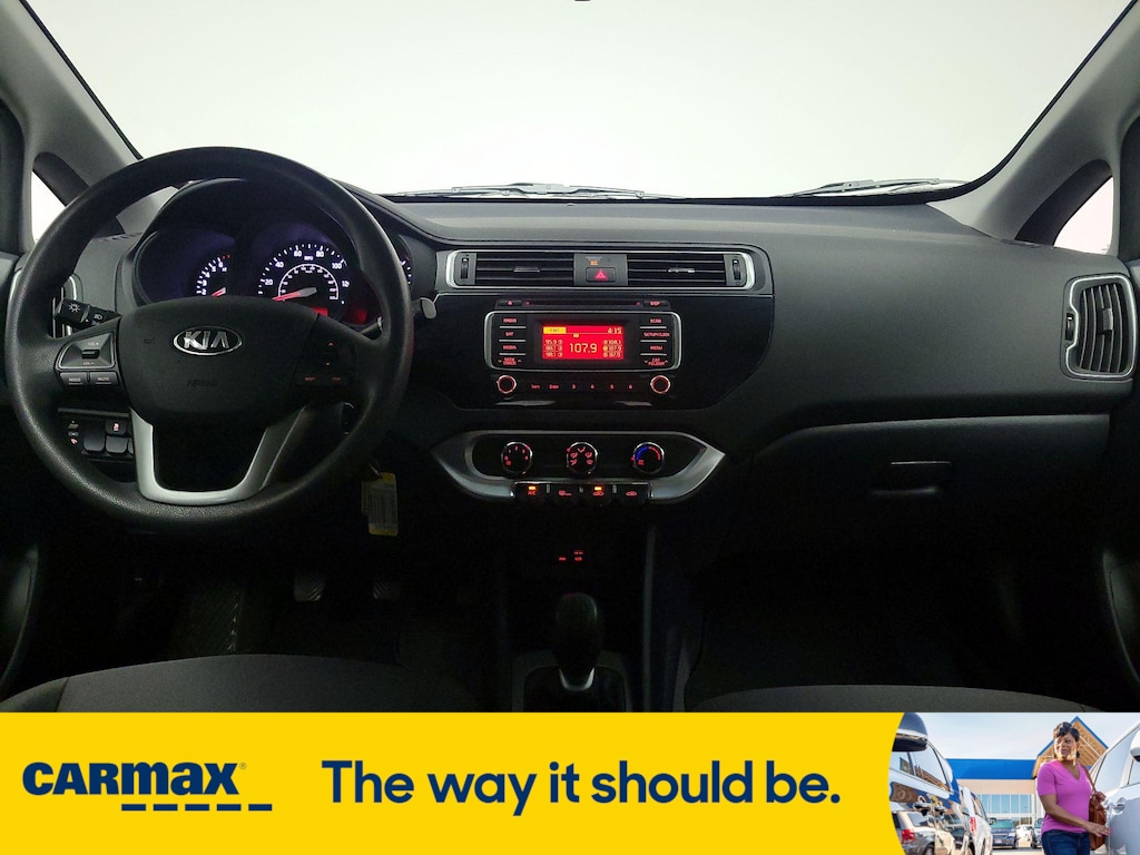Vehicle image 11 of 26