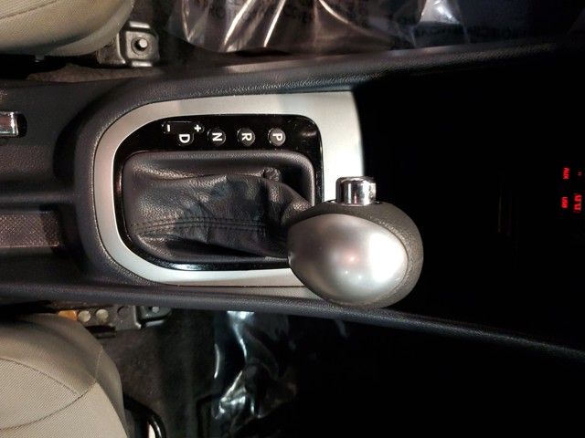 Vehicle image 24 of 31
