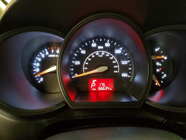 Vehicle image 15 of 31