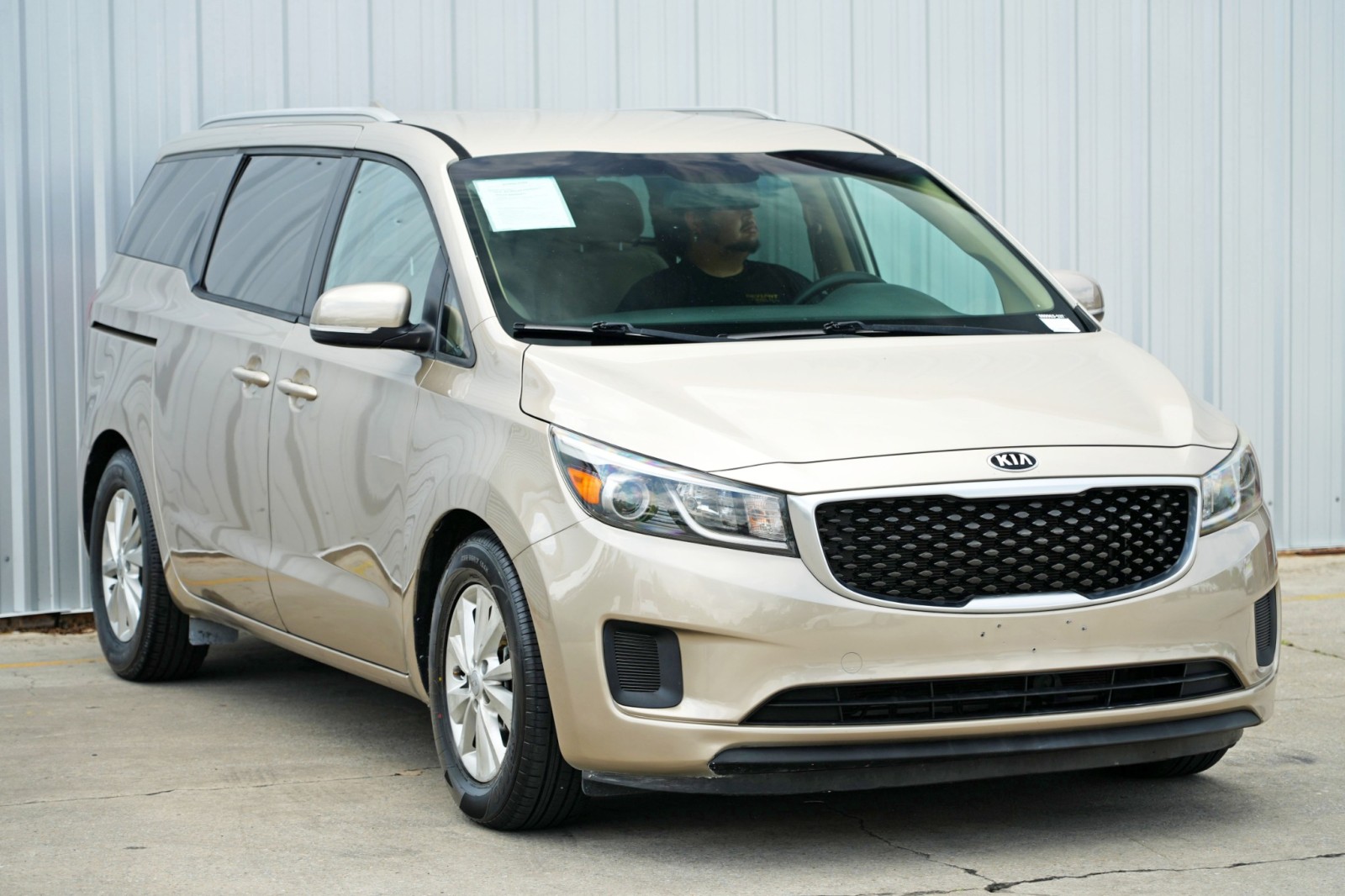 Vehicle image 6 of 61