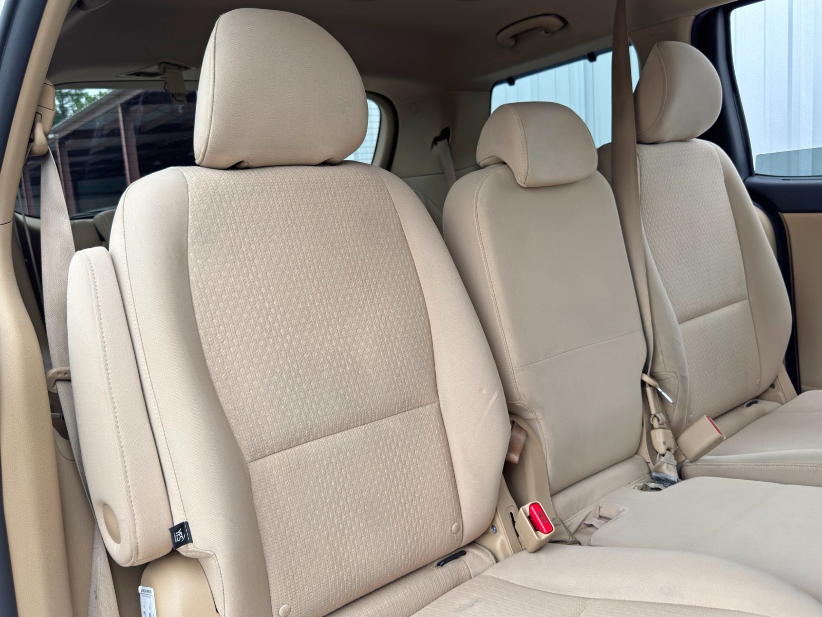Vehicle image 21 of 61