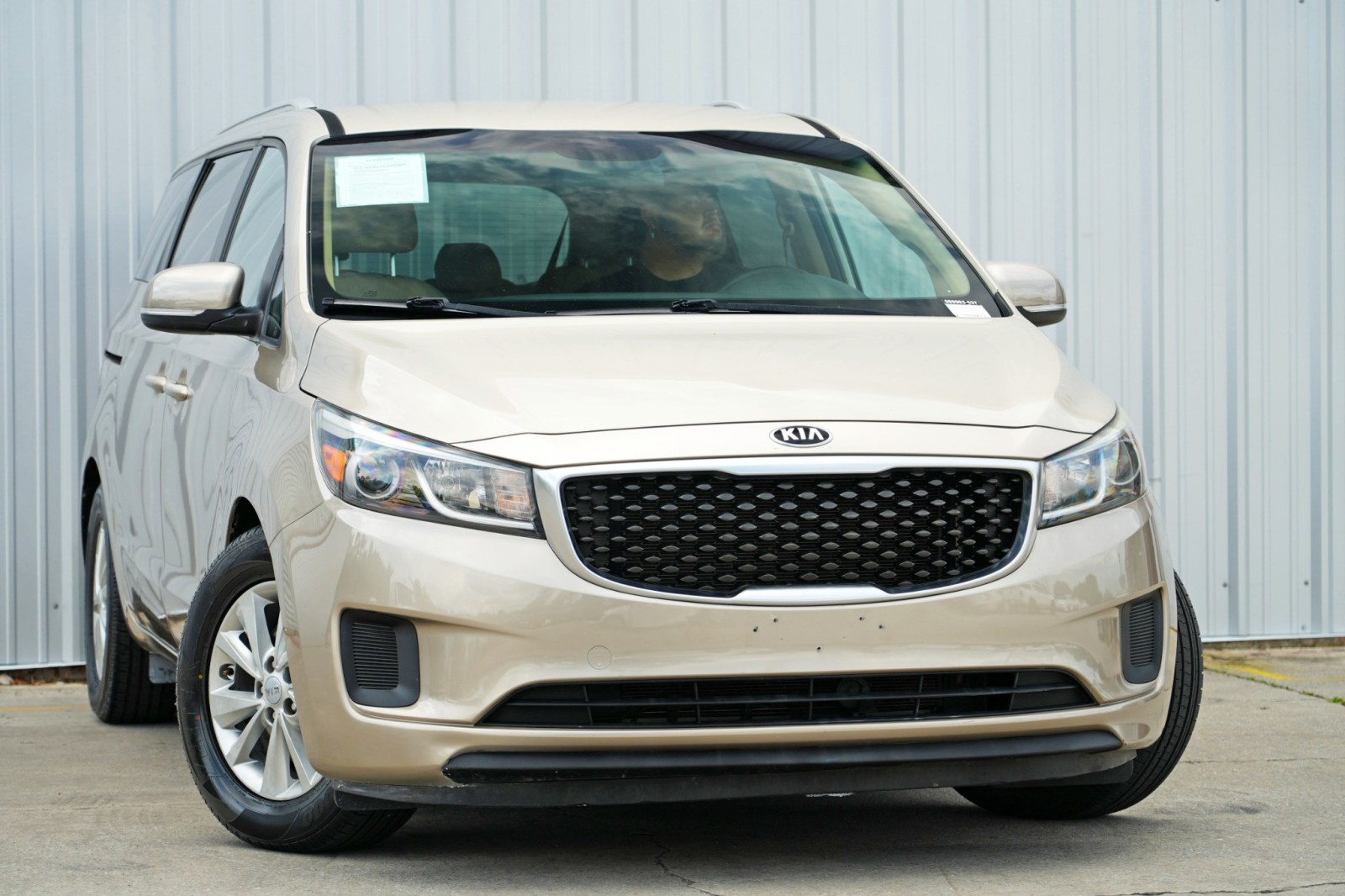Vehicle image 7 of 61