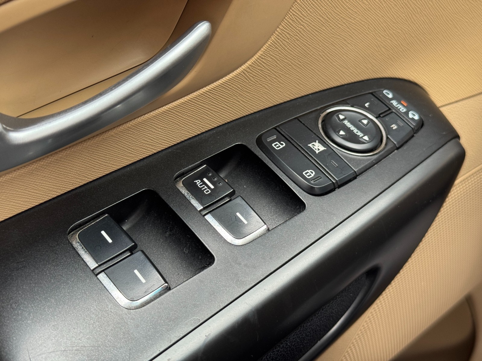 Vehicle image 41 of 61