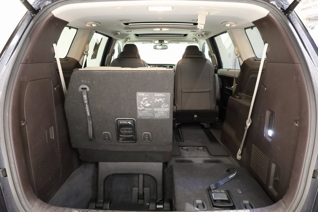 Vehicle image 18 of 24