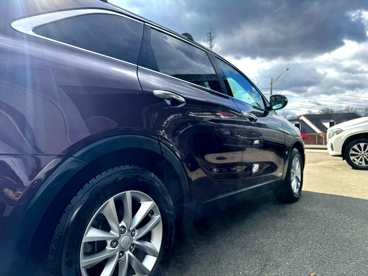 Vehicle image 10 of 51