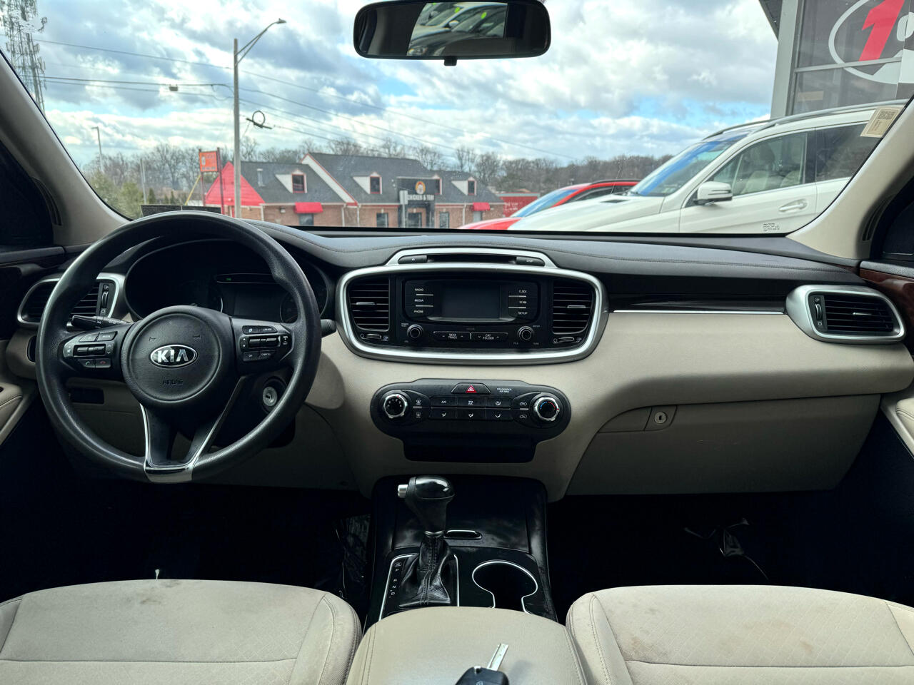Vehicle image 39 of 51