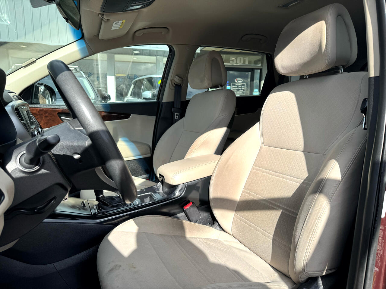 Vehicle image 26 of 51