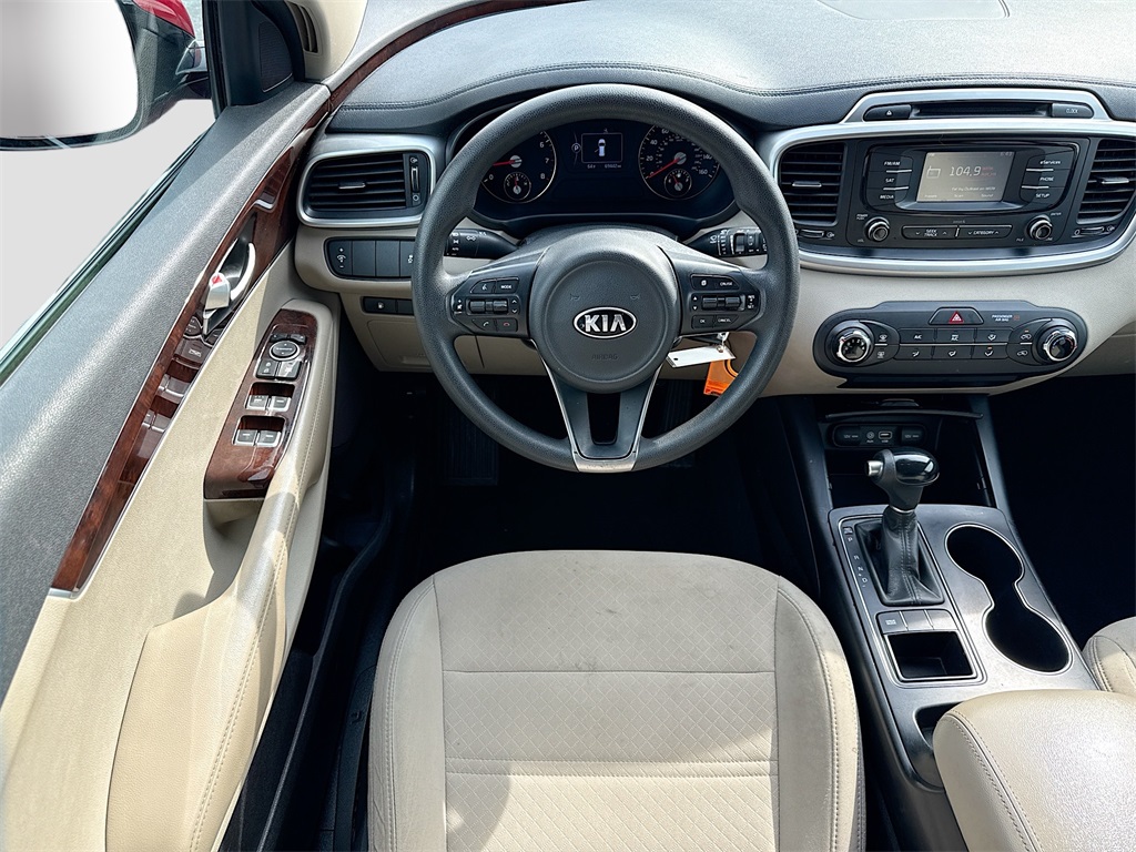 Vehicle image 19 of 27