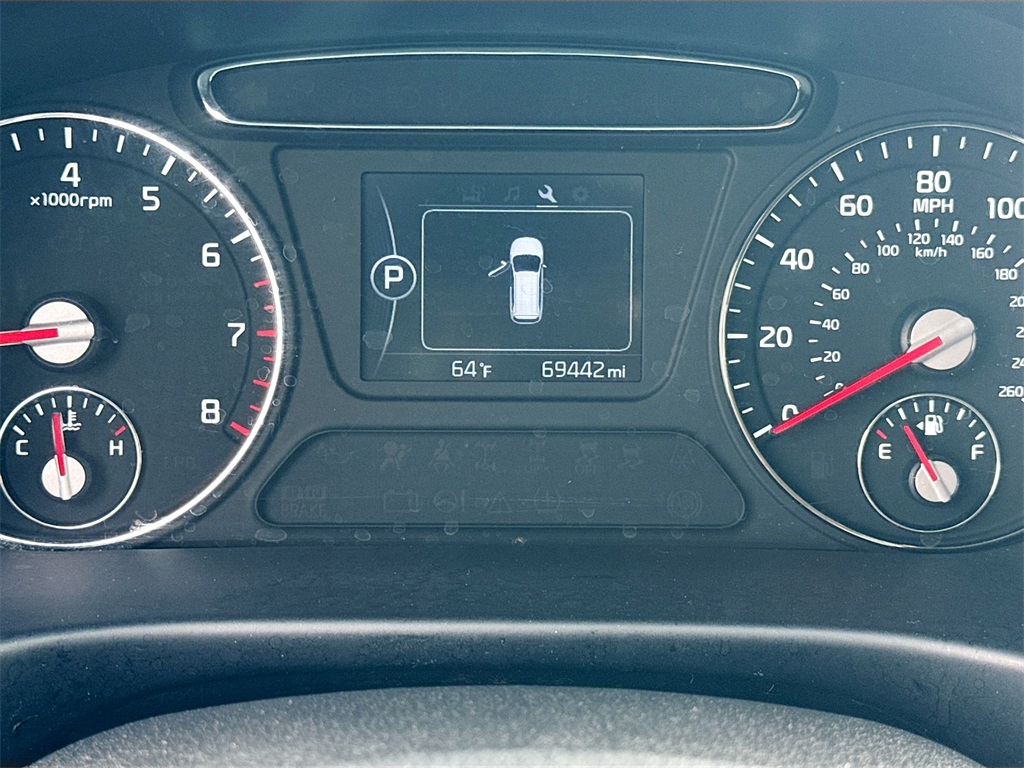 Vehicle image 11 of 27
