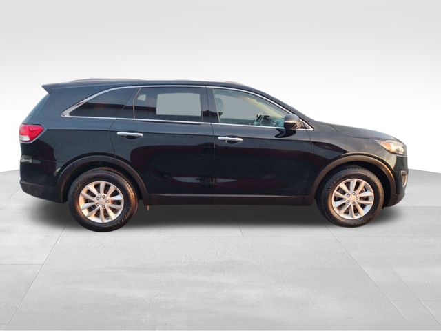 Vehicle image 6 of 37