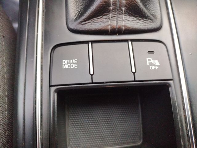 Vehicle image 35 of 37