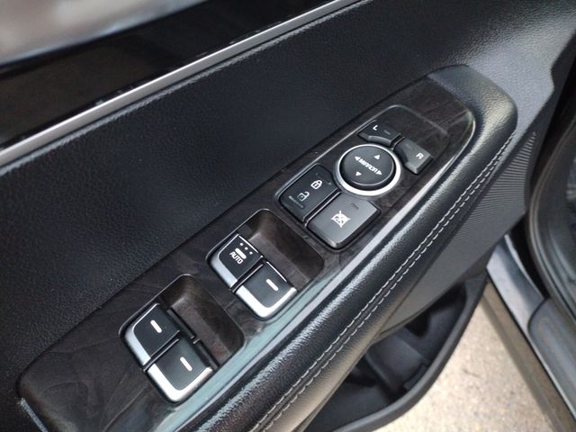 Vehicle image 12 of 37