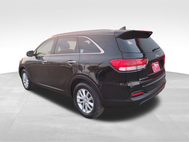 Vehicle image 7 of 37