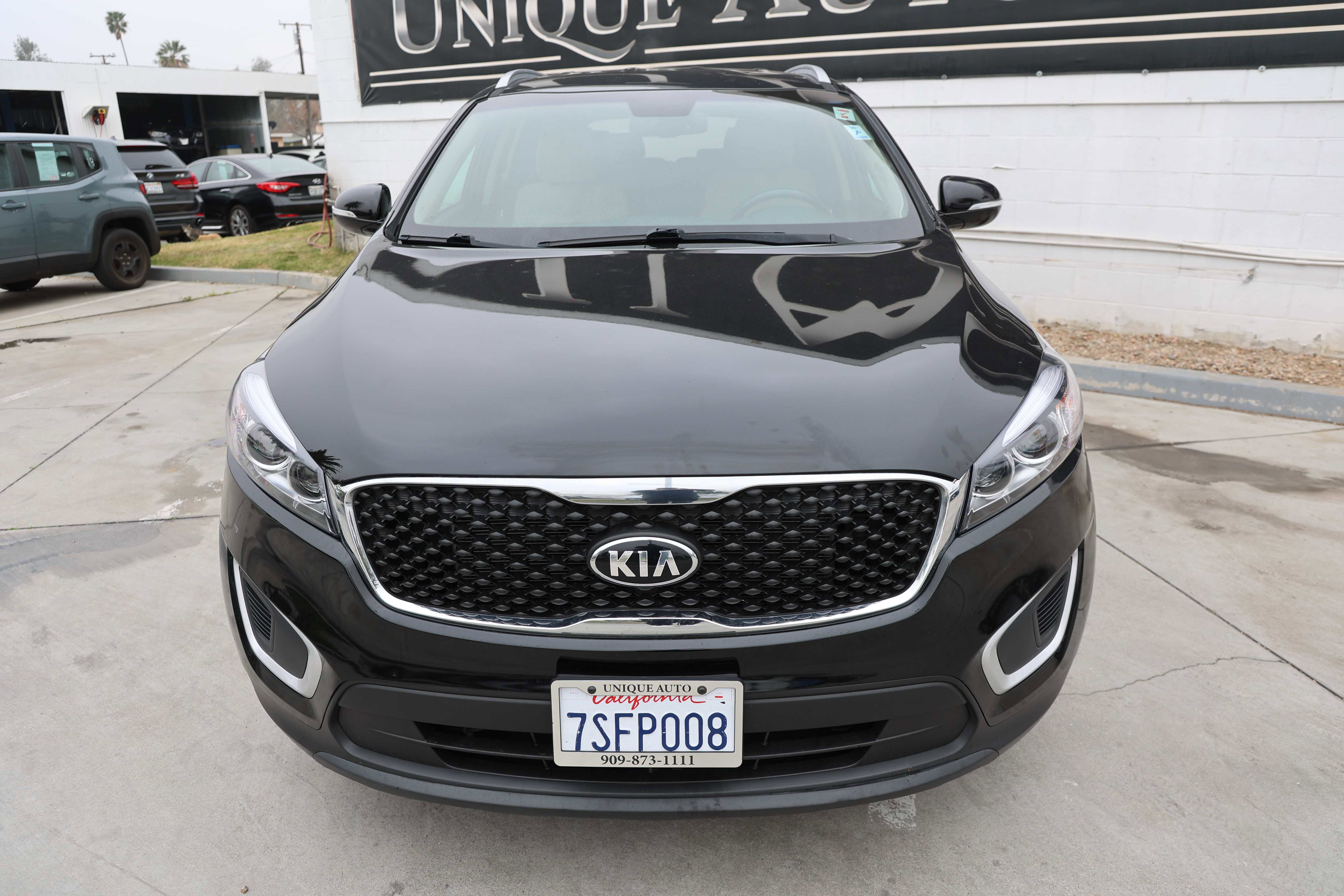 Vehicle image 6 of 15