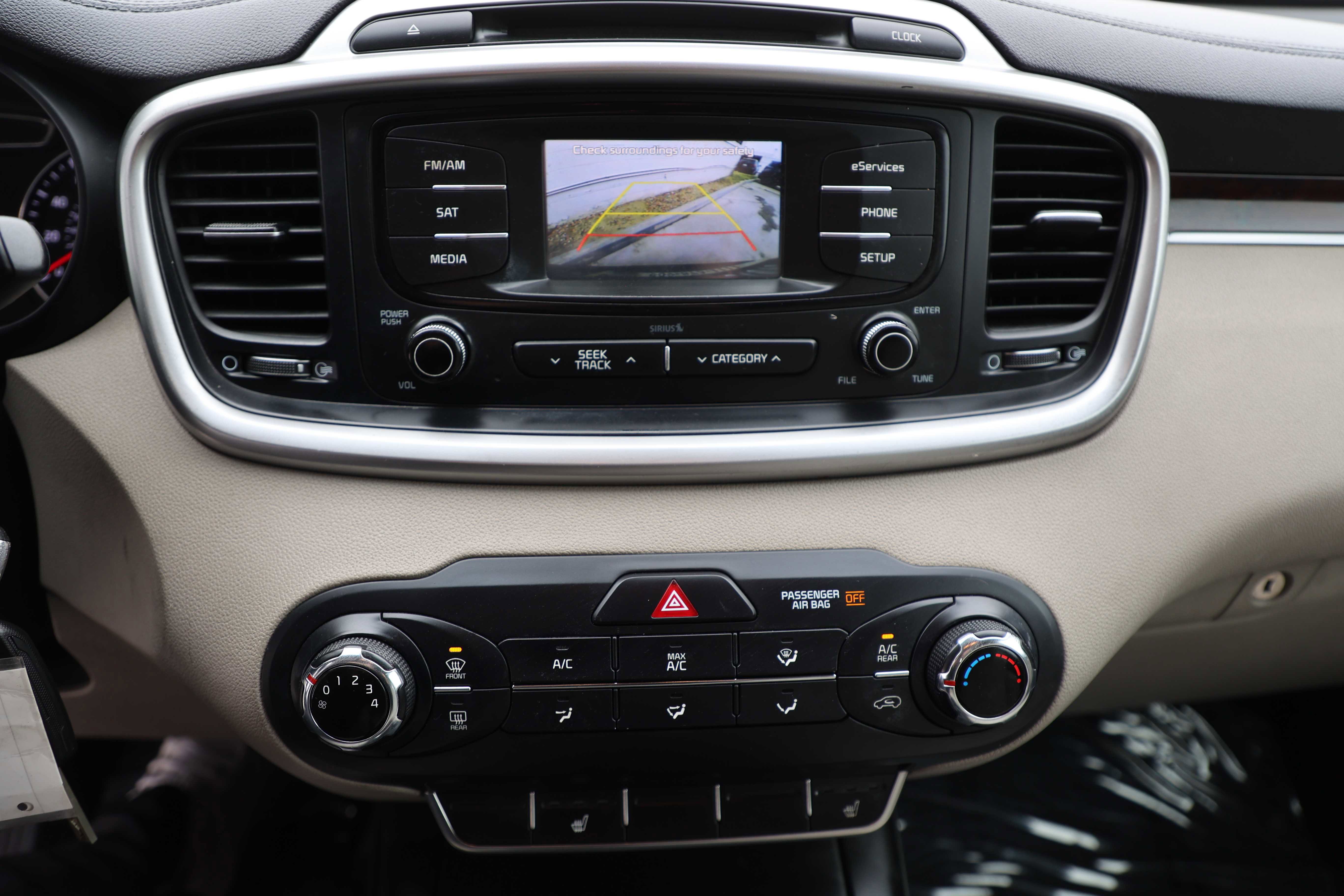 Vehicle image 12 of 15