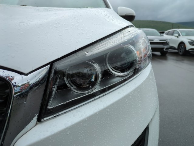 Vehicle image 10 of 26