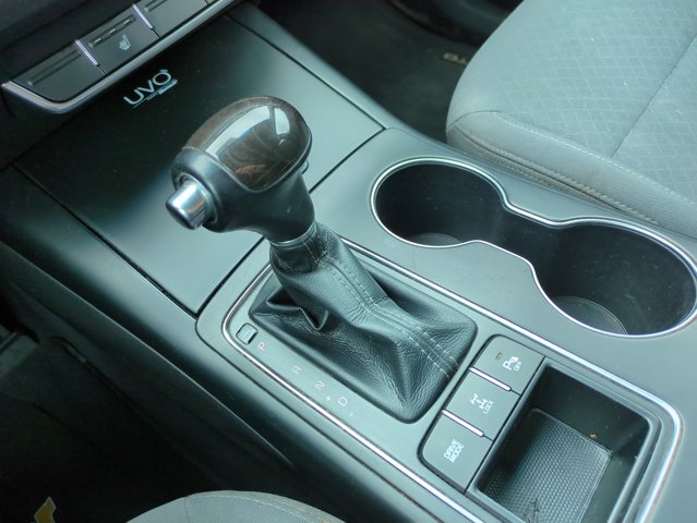 Vehicle image 23 of 26