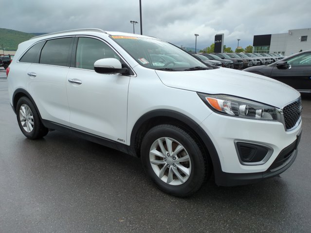 Vehicle image 5 of 26