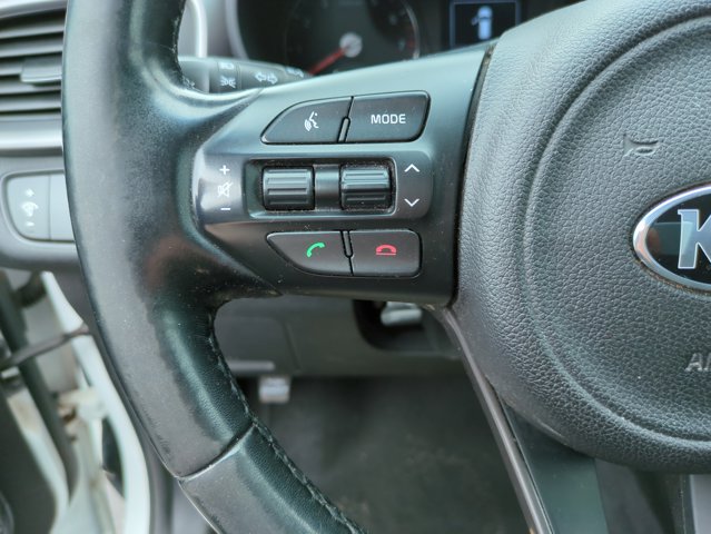 Vehicle image 18 of 26