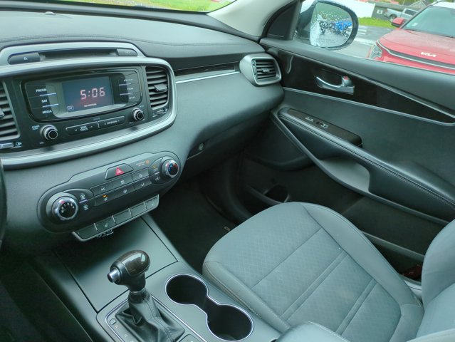 Vehicle image 22 of 26