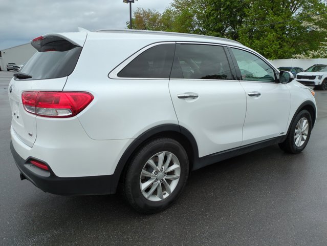 Vehicle image 3 of 26