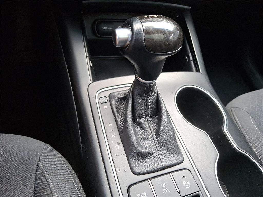 Vehicle image 15 of 31