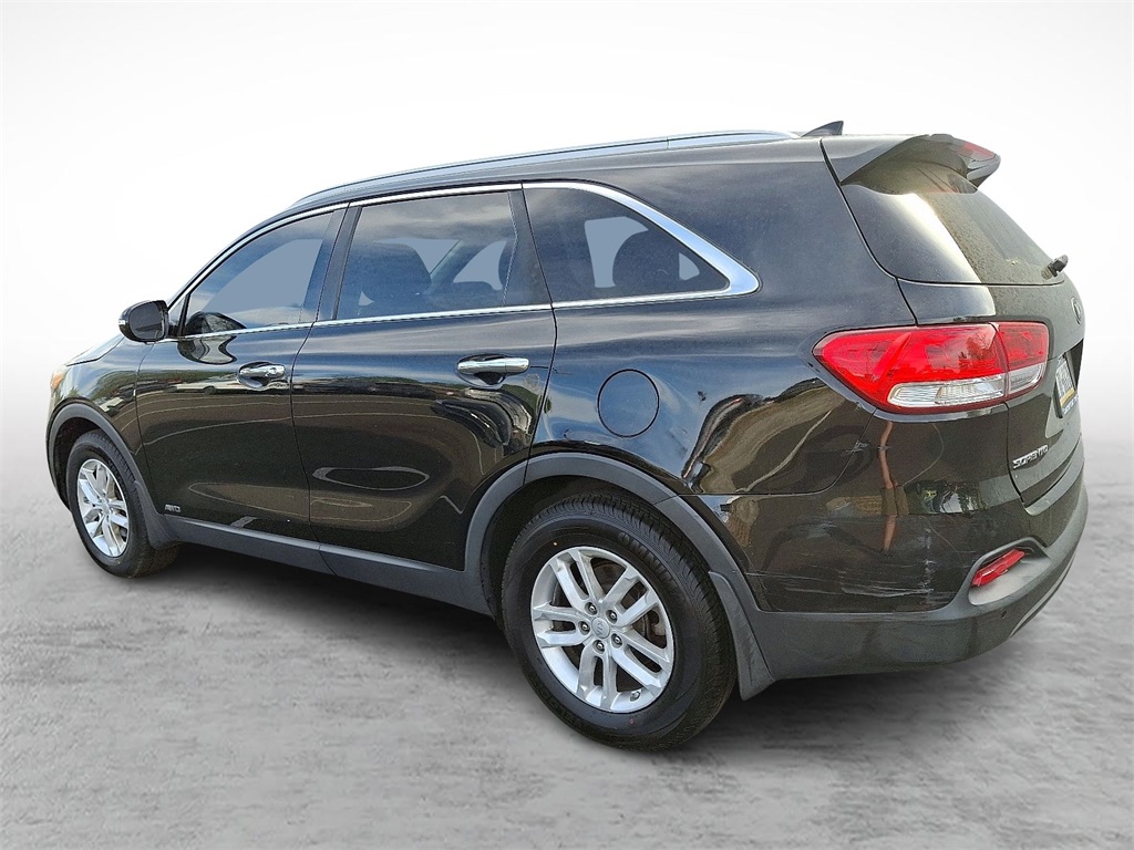 Vehicle image 5 of 31