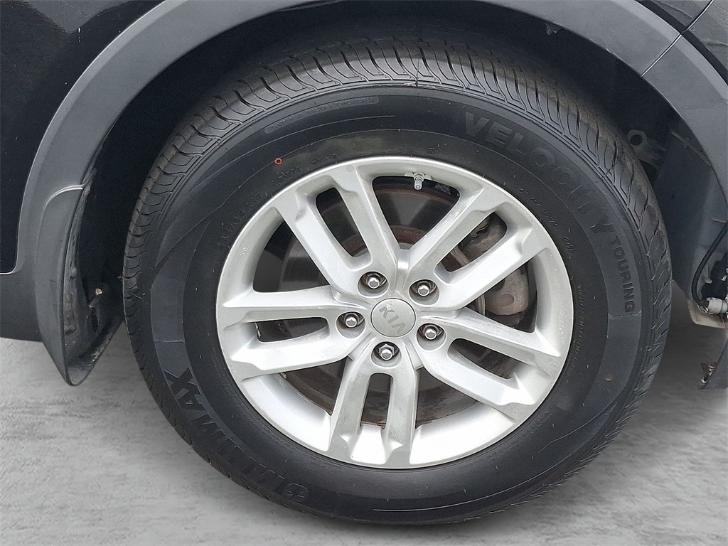 Vehicle image 6 of 31