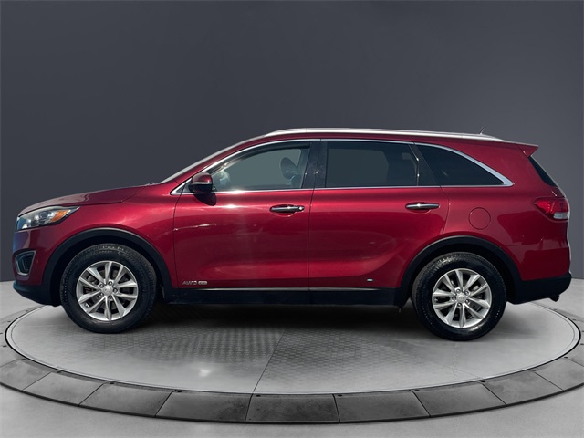 Vehicle image 8 of 15