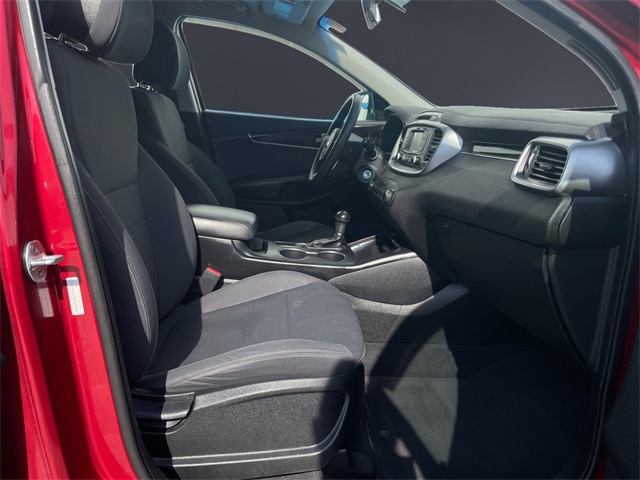 Vehicle image 10 of 15