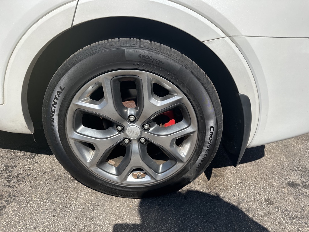 Vehicle image 38 of 42