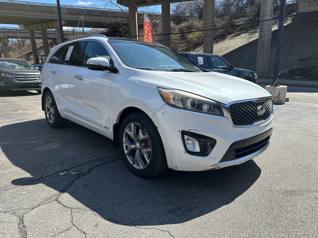 Vehicle image 5 of 42