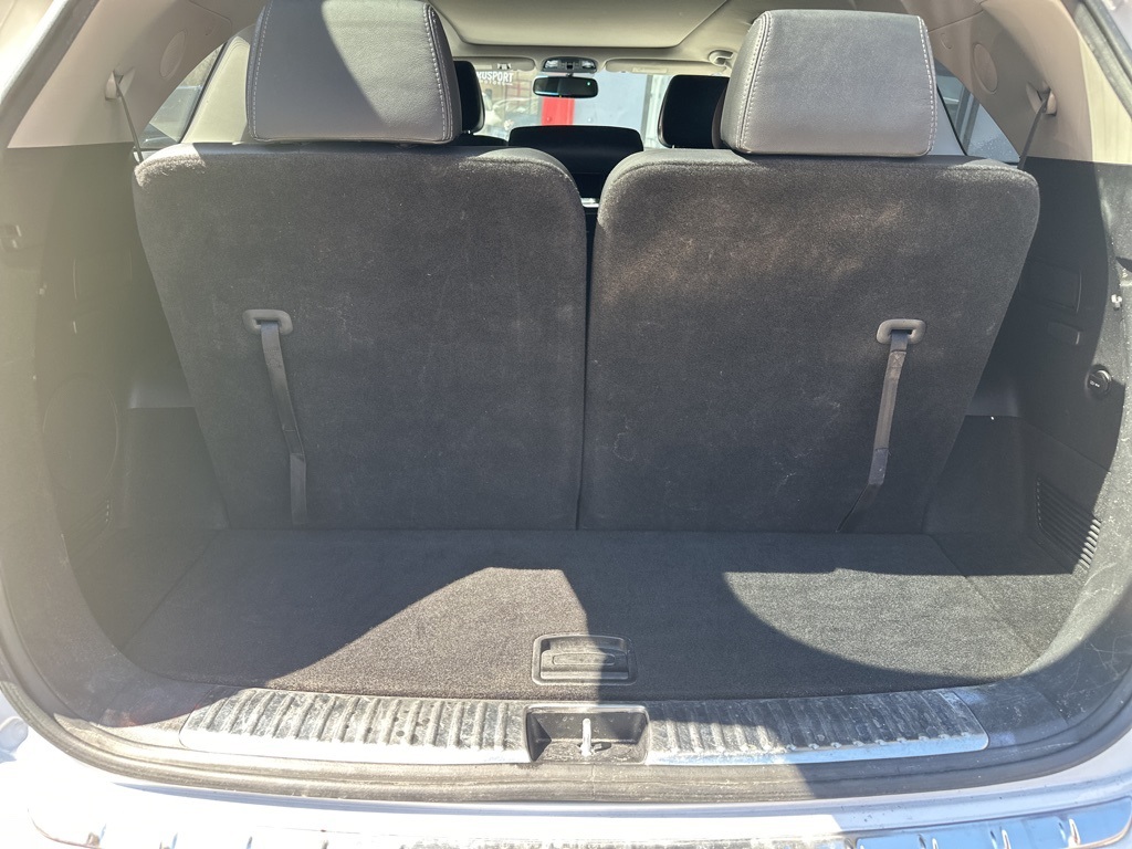 Vehicle image 26 of 42