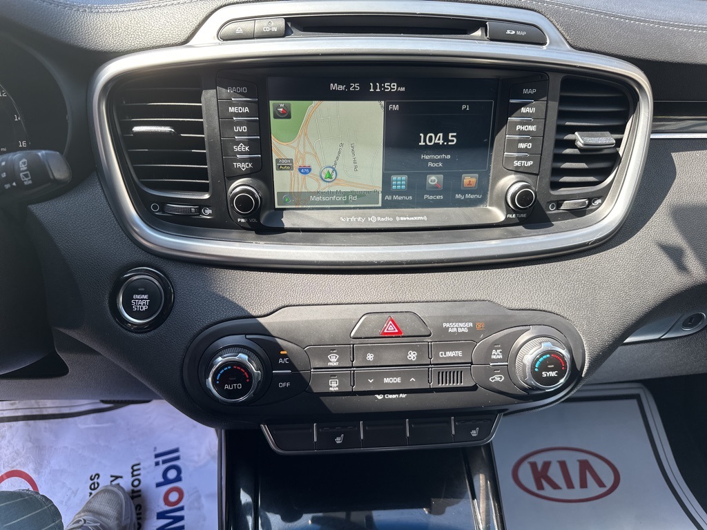 Vehicle image 19 of 42